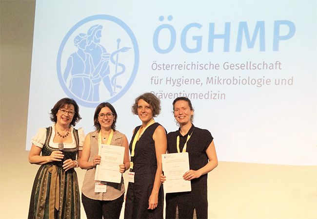 Verleihung des Österr. Mikrobiologiepreises 2018 an  Dr. Silvia Cervero-Aragó und Mag. Barbara Schrammel
